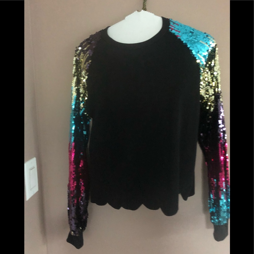 NWOT Awesome Sequin Top!